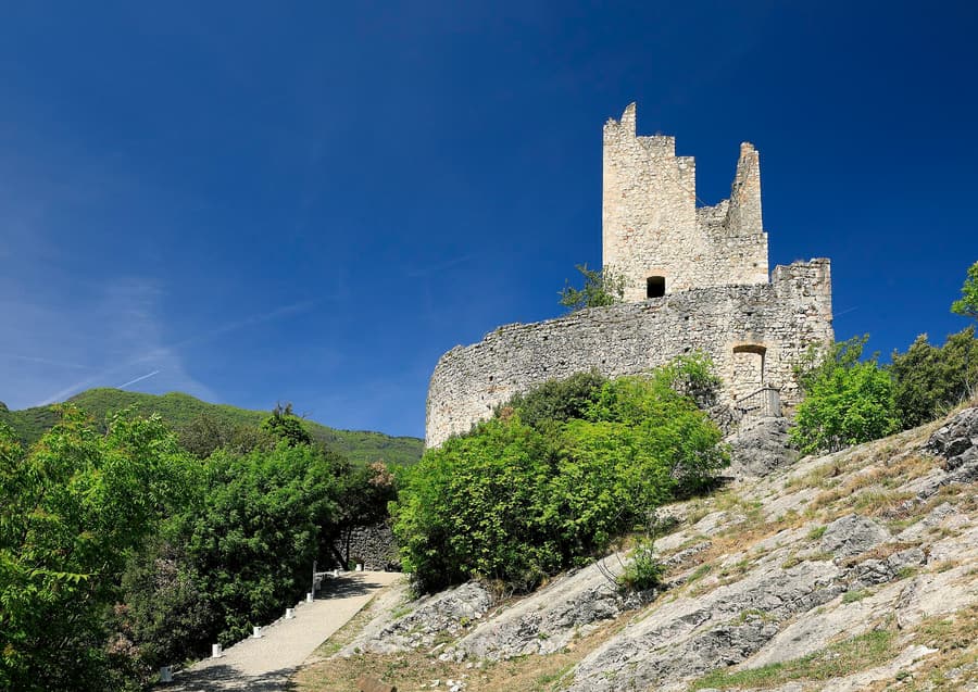 Castello di Arco, Arco